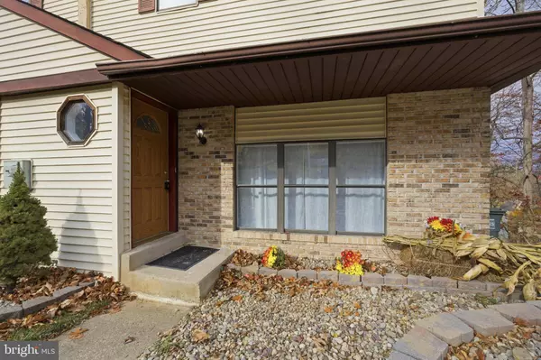 625 VALLEY STREAM CIR, Feasterville Trevose, PA 19053