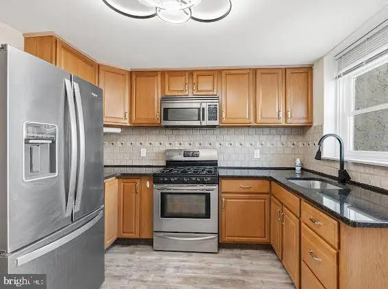 2844 ALMOND ST, Philadelphia, PA 19134