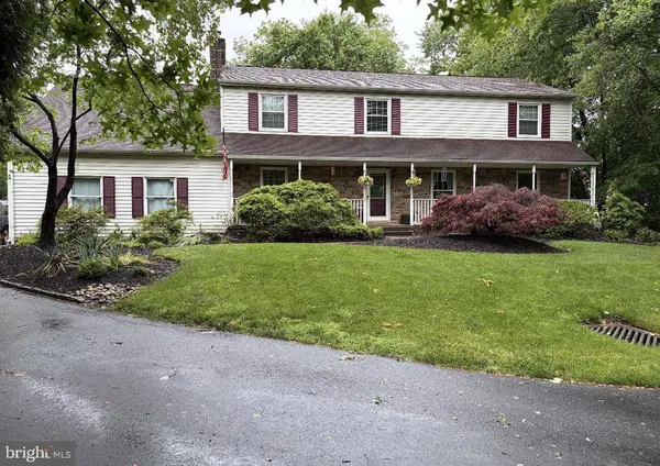 1424 S OAK RD, Feasterville Trevose, PA 19053