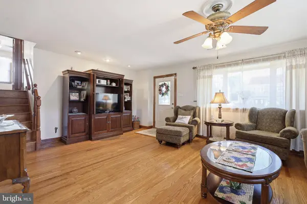 8000 COLFAX ST, Philadelphia, PA 19136