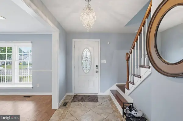 315 TENBY CHASE DR, Delran, NJ 08075