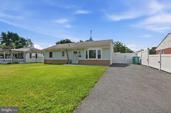 906 MAURI AVE, Croydon, PA 19021