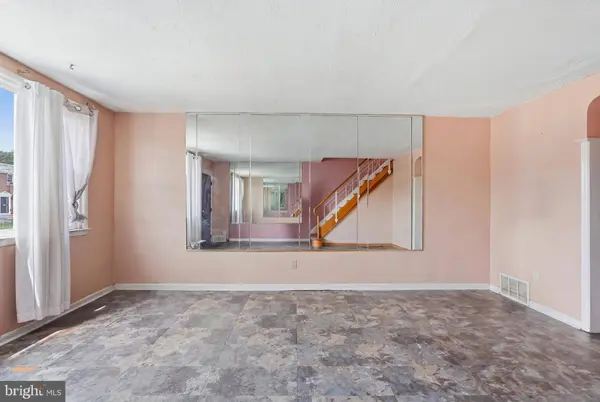 8033 TEMPLE RD, Philadelphia, PA 19150