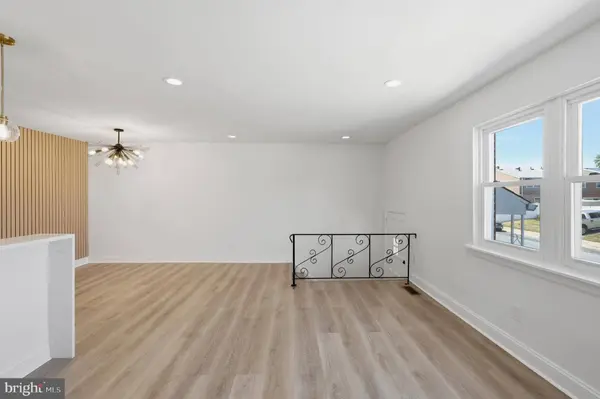 3530 OAKHILL RD, Philadelphia, PA 19154