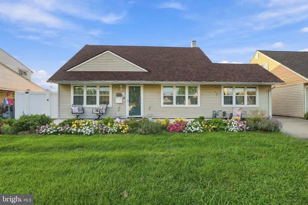 2808 NORCOM RD, Philadelphia, PA 19154