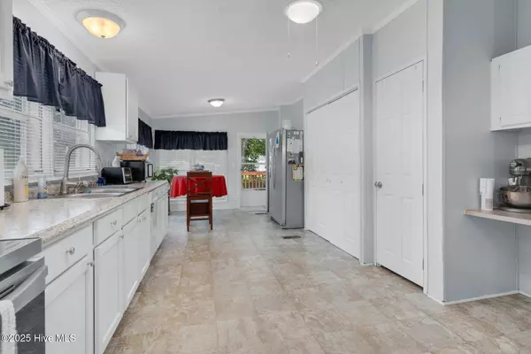 8960 School ST, Rocky Mount, NC 27803