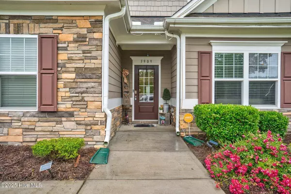 3909 Mendenhall DR, Zebulon, NC 27597