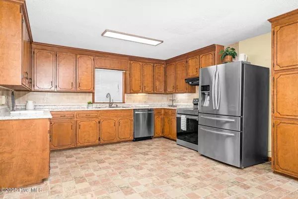 4536 Massey RD, Zebulon, NC 27597