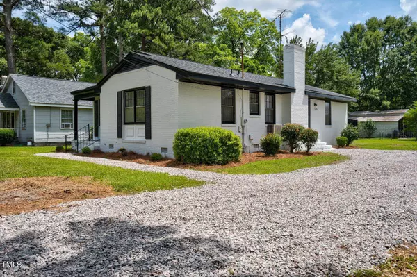 407 W Pippen Street, Whitakers, NC 27891