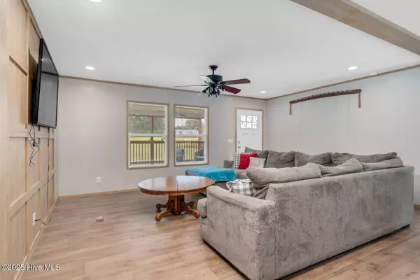 7022 Flower Hill RD, Middlesex, NC 27557