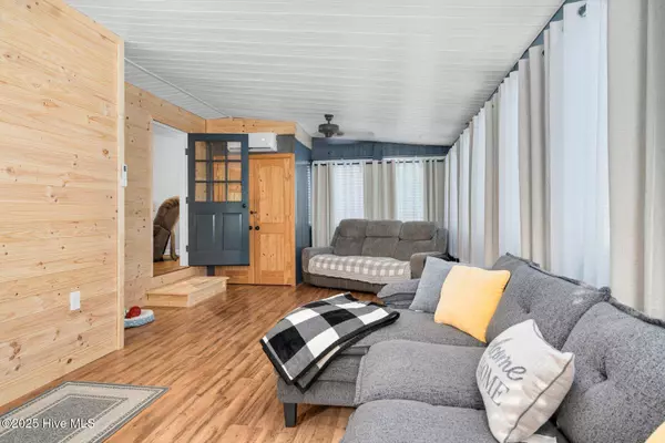 196 Red Wing DR, Louisburg, NC 27549