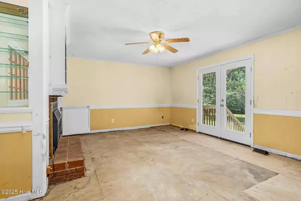 111 Rex PL, Louisburg, NC 27549