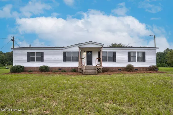 8011 Wiggins Mill RD, Lucama, NC 27851