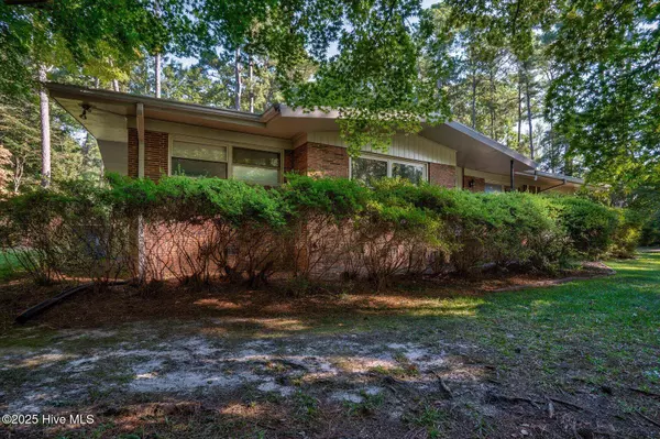 9698 Us 64, Spring Hope, NC 27882