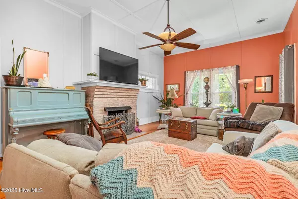 512 W Nash ST, Spring Hope, NC 27882