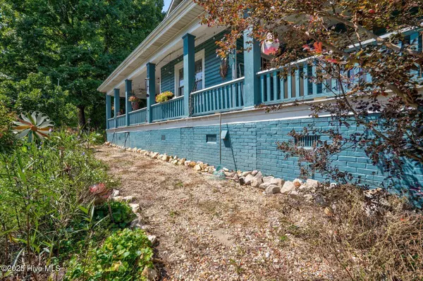 512 W Nash ST, Spring Hope, NC 27882