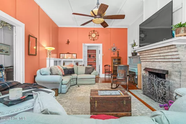 512 W Nash ST, Spring Hope, NC 27882