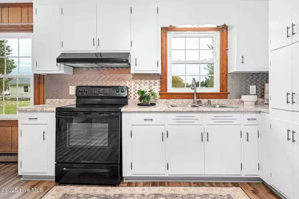 5493 Pine ST, Bailey, NC 27807