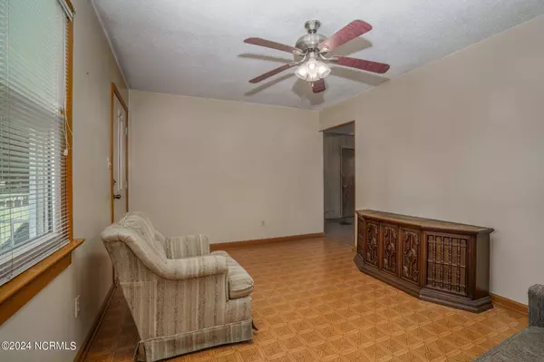 9932 Straight Gate RD, Whitakers, NC 27891