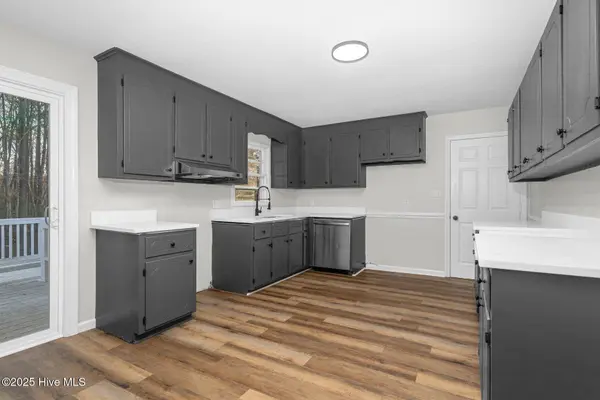 201 Drew ST, Louisburg, NC 27549