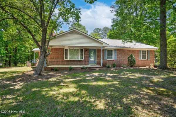586 Northwoods Country RD, Tarboro, NC 27886