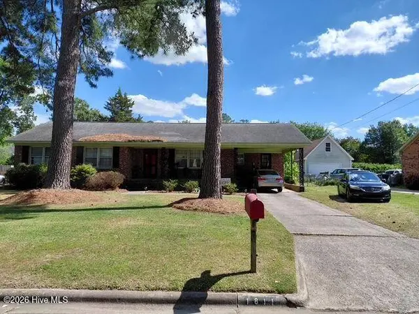 1811 Delwood DR W, Wilson, NC 27893