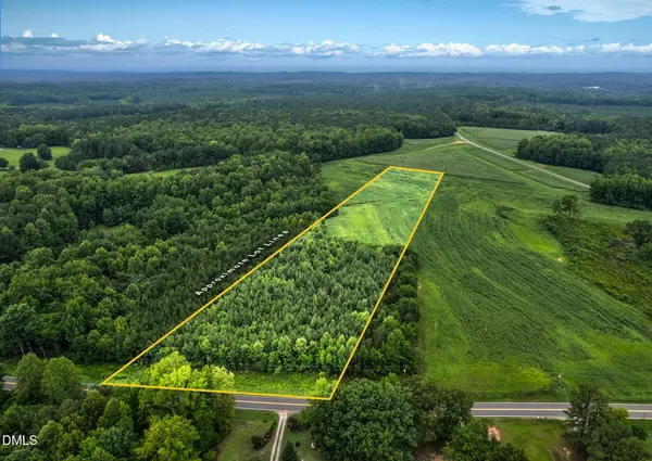 2 Avent RD, Whitakers, NC 27891