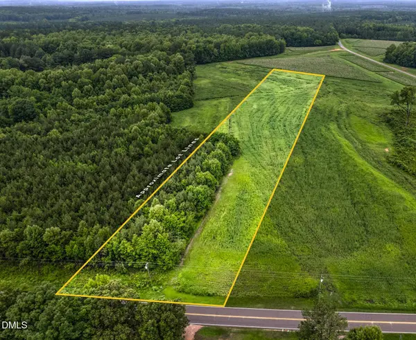 3 Avent RD, Whitakers, NC 27891