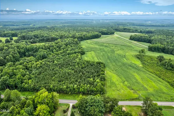 2 Avent RD, Whitakers, NC 27891