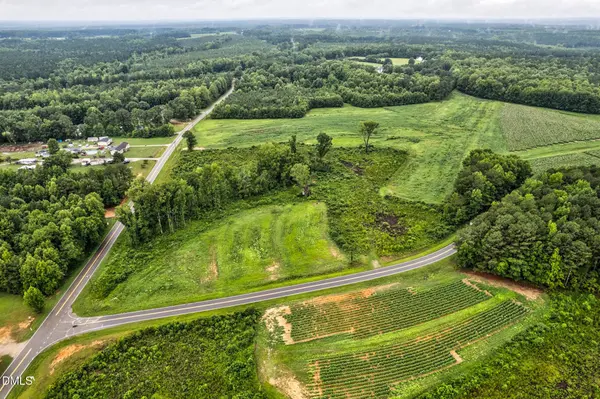 8 Murray Loop RD, Whitakers, NC 27891