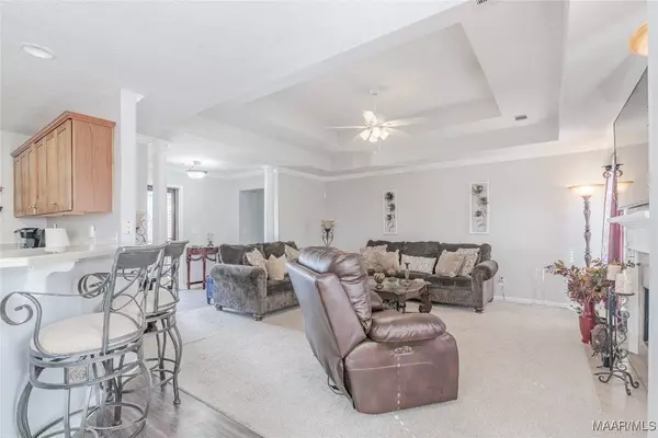 1944 Regent RD, Prattville, AL 36066