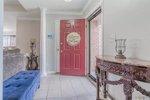 1944 Regent RD, Prattville, AL 36066