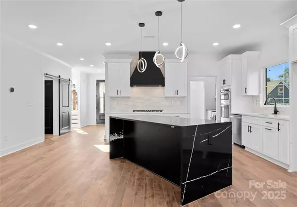 13453 Portside LN, Lancaster, SC 29720