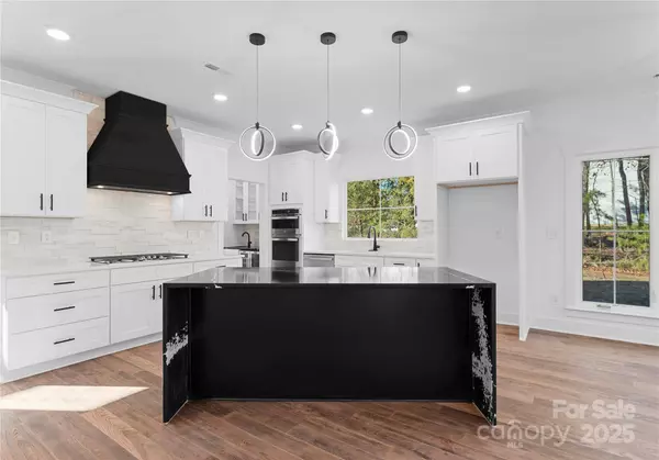 13453 Portside LN, Lancaster, SC 29720