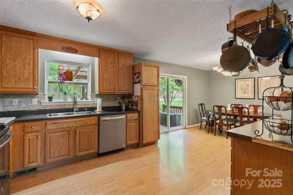 4038 Forest Brook DR, Edgemoor, SC 29712