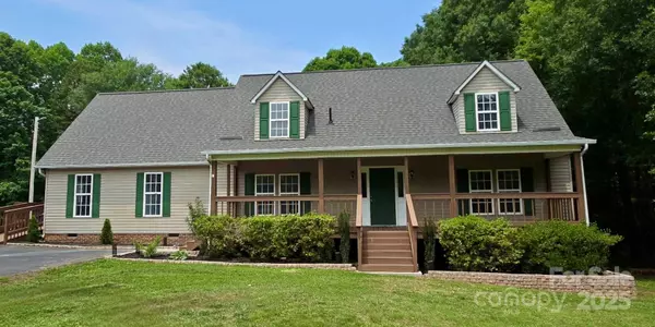 8632 Island Point RD, Sherrills Ford, NC 28673