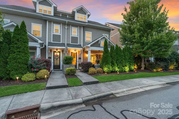 748 Amalfi DR, Davidson, NC 28036