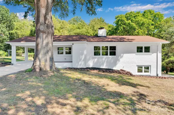 226 Laverne DR SW, Concord, NC 28025