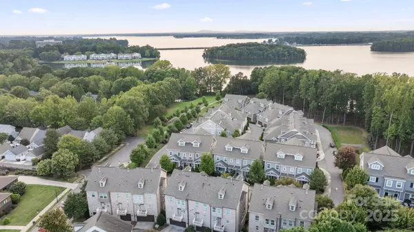 748 Amalfi DR, Davidson, NC 28036