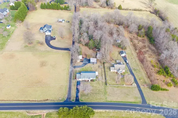 3060 Poplar Springs RD, State Road, NC 28676