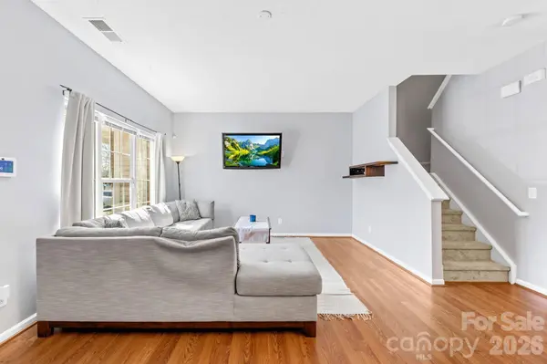 2823 Summergrove CT, Matthews, NC 28105