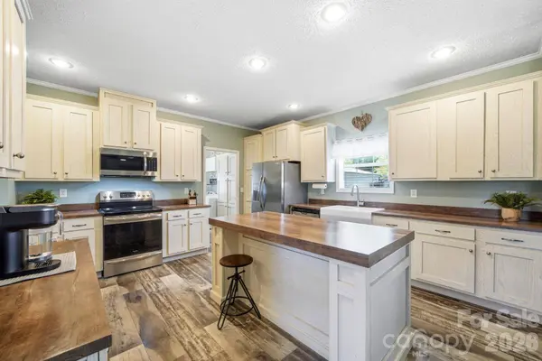 2460 Buffalo Hills DR, Concord, NC 28025