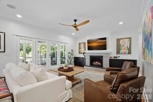 174 Logan Crossing DR, Davidson, NC 28036