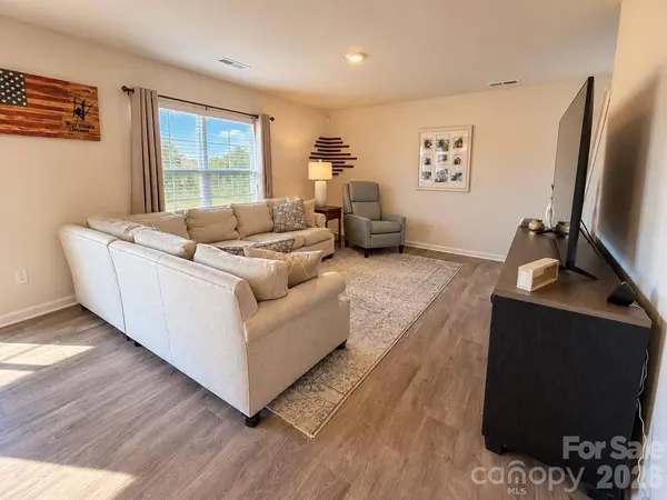 722 Hickory Point DR, Lexington, NC 27292