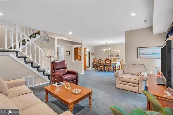 10 WILTSIRE CT, Medford, NJ 08055