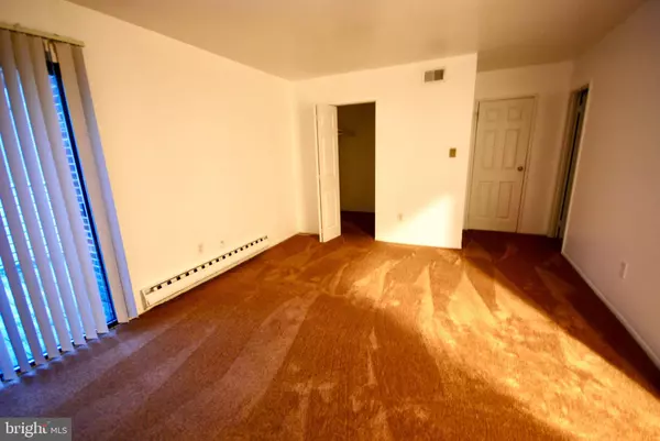 1105 BROMLEY EST, Pine Hill, NJ 08021