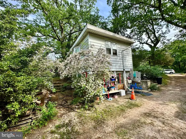 1604 ERIAL RD, Pine Hill, NJ 08021