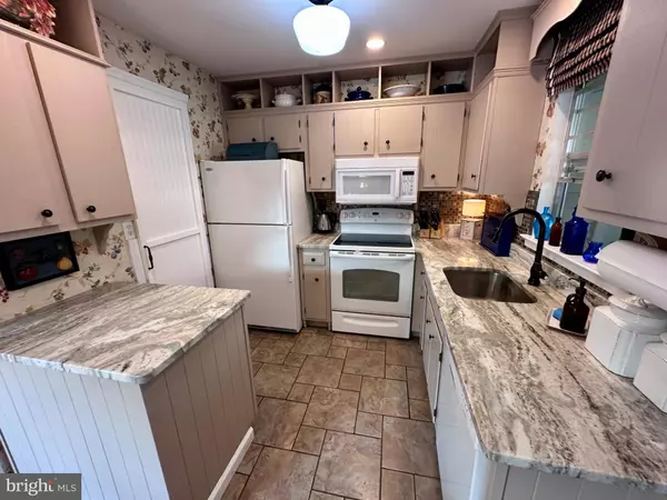 6 PICARDY PL, Southampton, NJ 08088