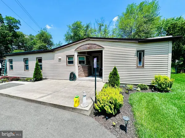 654 GLASSBORO RD, Williamstown, NJ 08094