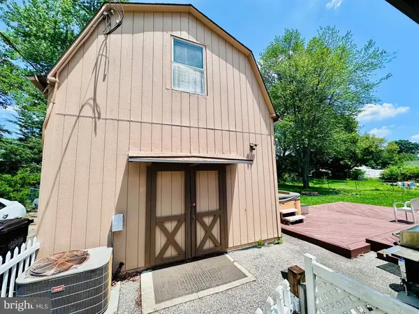 654 GLASSBORO RD, Williamstown, NJ 08094